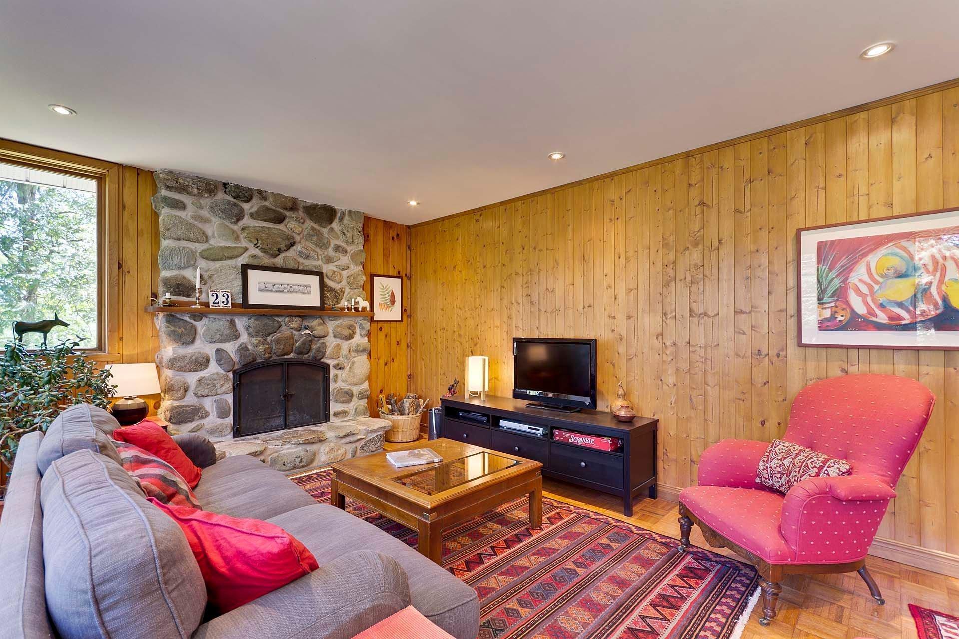 









23


Rue de Bromont

,
Sutton,




QC
J0E2K0

