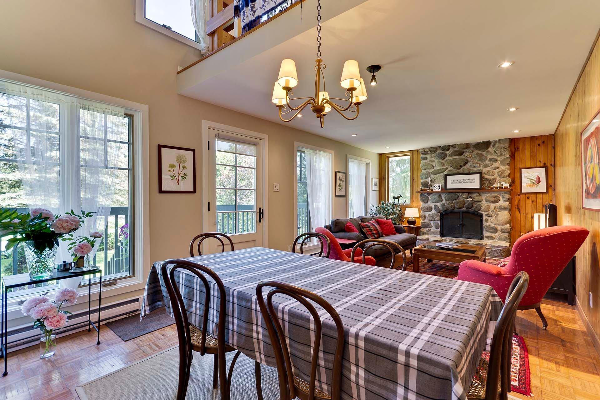 









23


Rue de Bromont

,
Sutton,




QC
J0E2K0

