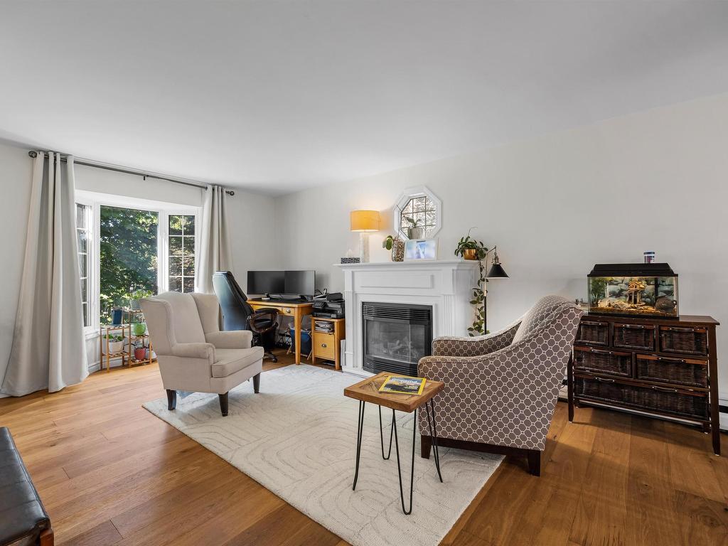 












21 Upton Park Road

,
West Royalty,




PE
C1E 1Z0


