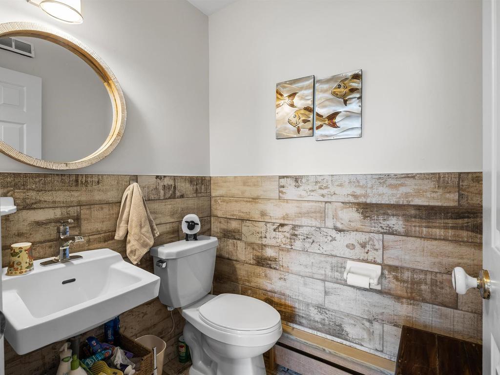












21 Upton Park Road

,
West Royalty,




PE
C1E 1Z0

