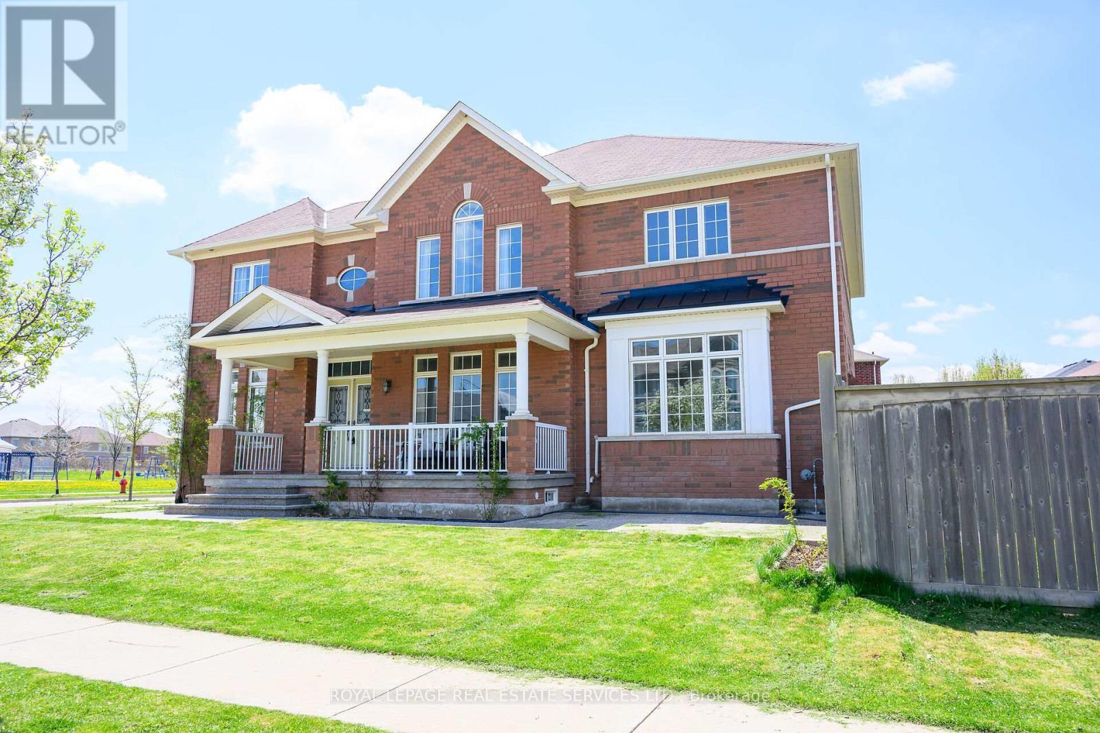 












123 ATTRIDGE CRESCENT

,
Hamilton,




Ontario
L0R2H7


