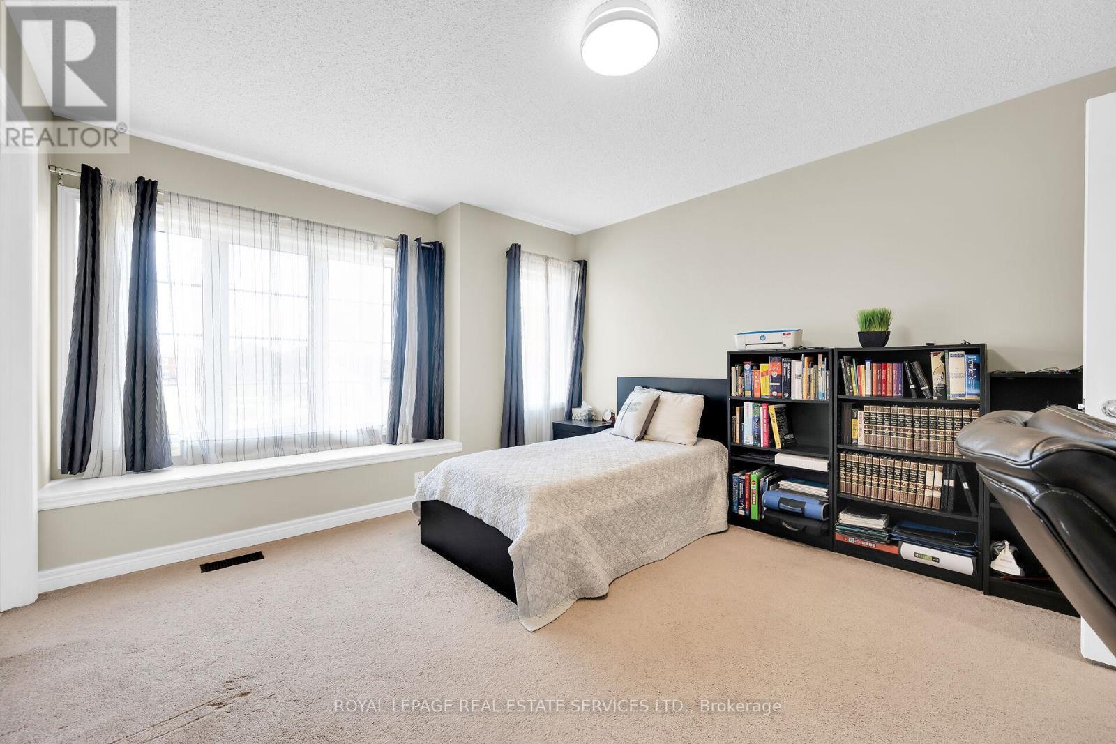 












123 ATTRIDGE CRESCENT

,
Hamilton,




Ontario
L0R2H7

