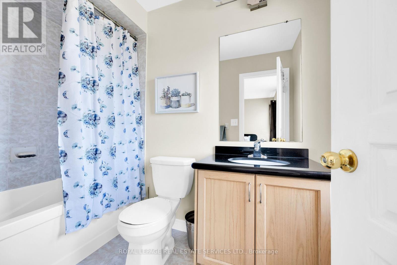 












123 ATTRIDGE CRESCENT

,
Hamilton,




Ontario
L0R2H7

