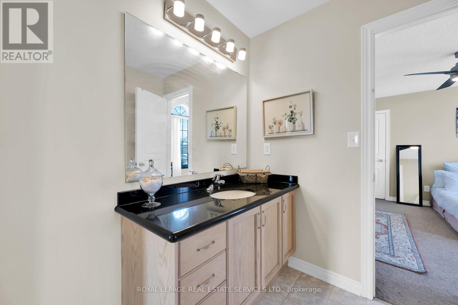 












123 ATTRIDGE CRESCENT

,
Hamilton,




Ontario
L0R2H7

