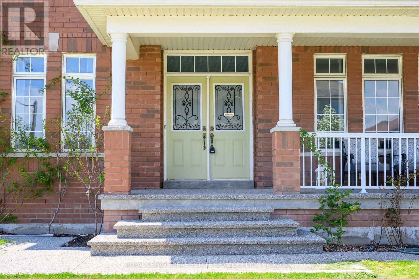 












123 ATTRIDGE CRESCENT

,
Hamilton,




Ontario
L0R2H7

