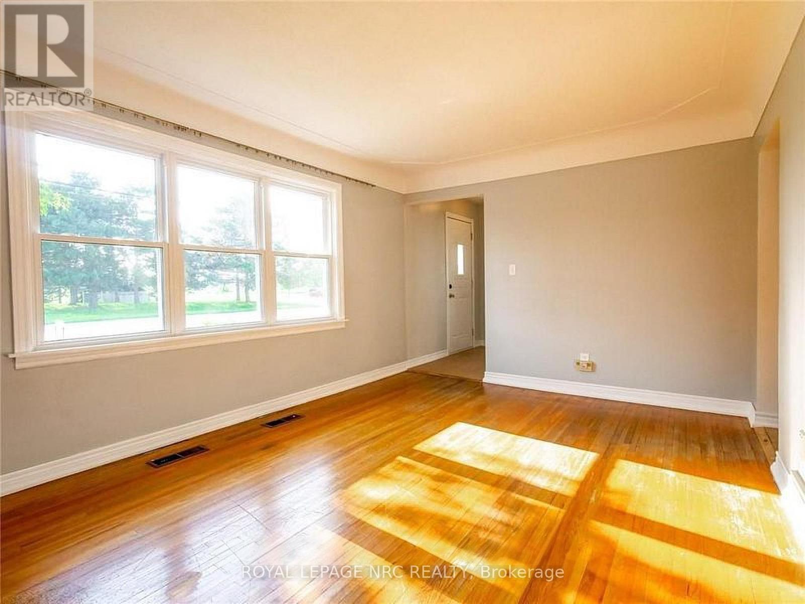 












3090 DORCHESTER ROAD

,
Niagara Falls (Stamford),




Ontario
L2J2Z7

