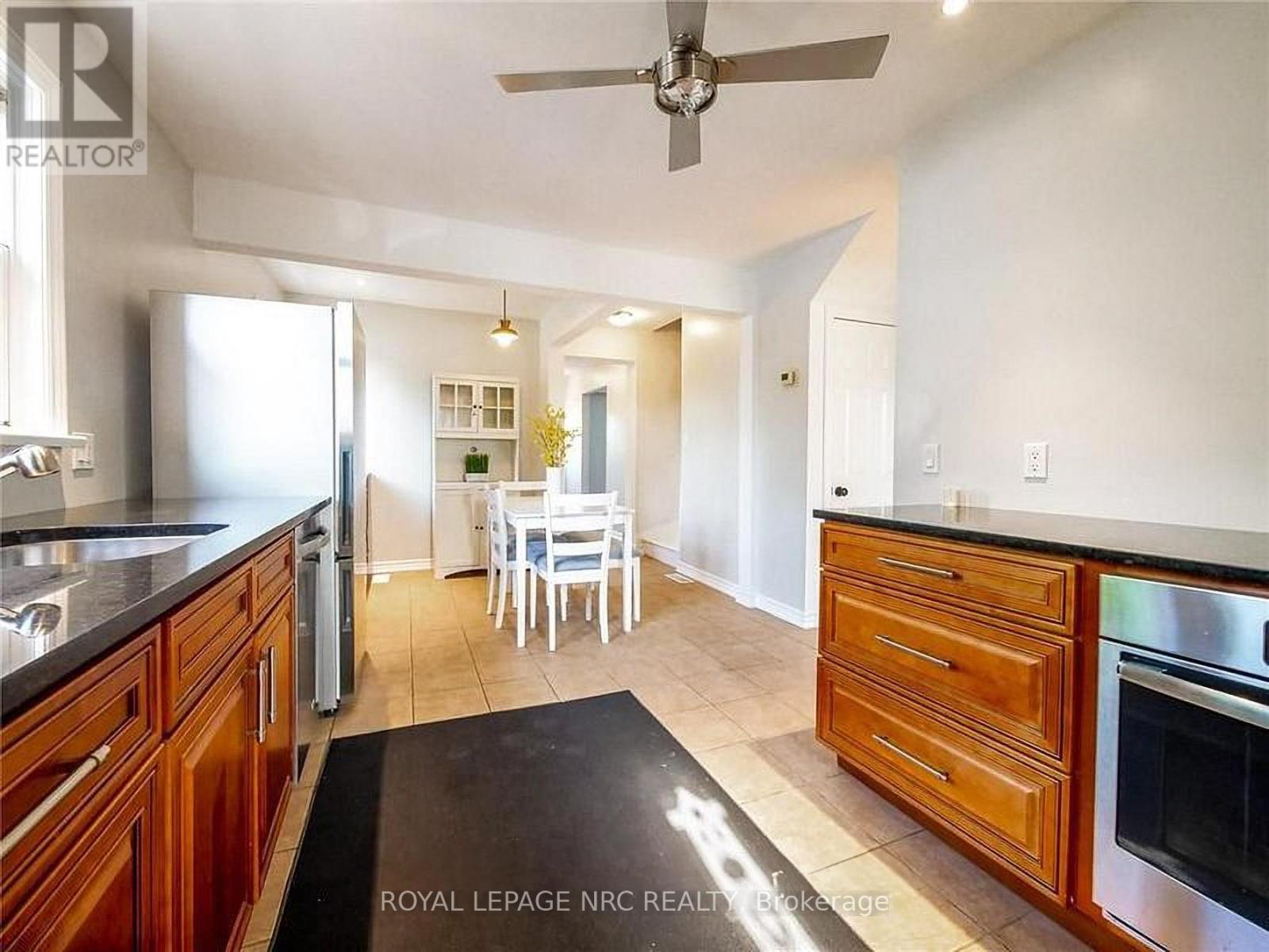 












3090 DORCHESTER ROAD

,
Niagara Falls (Stamford),




Ontario
L2J2Z7

