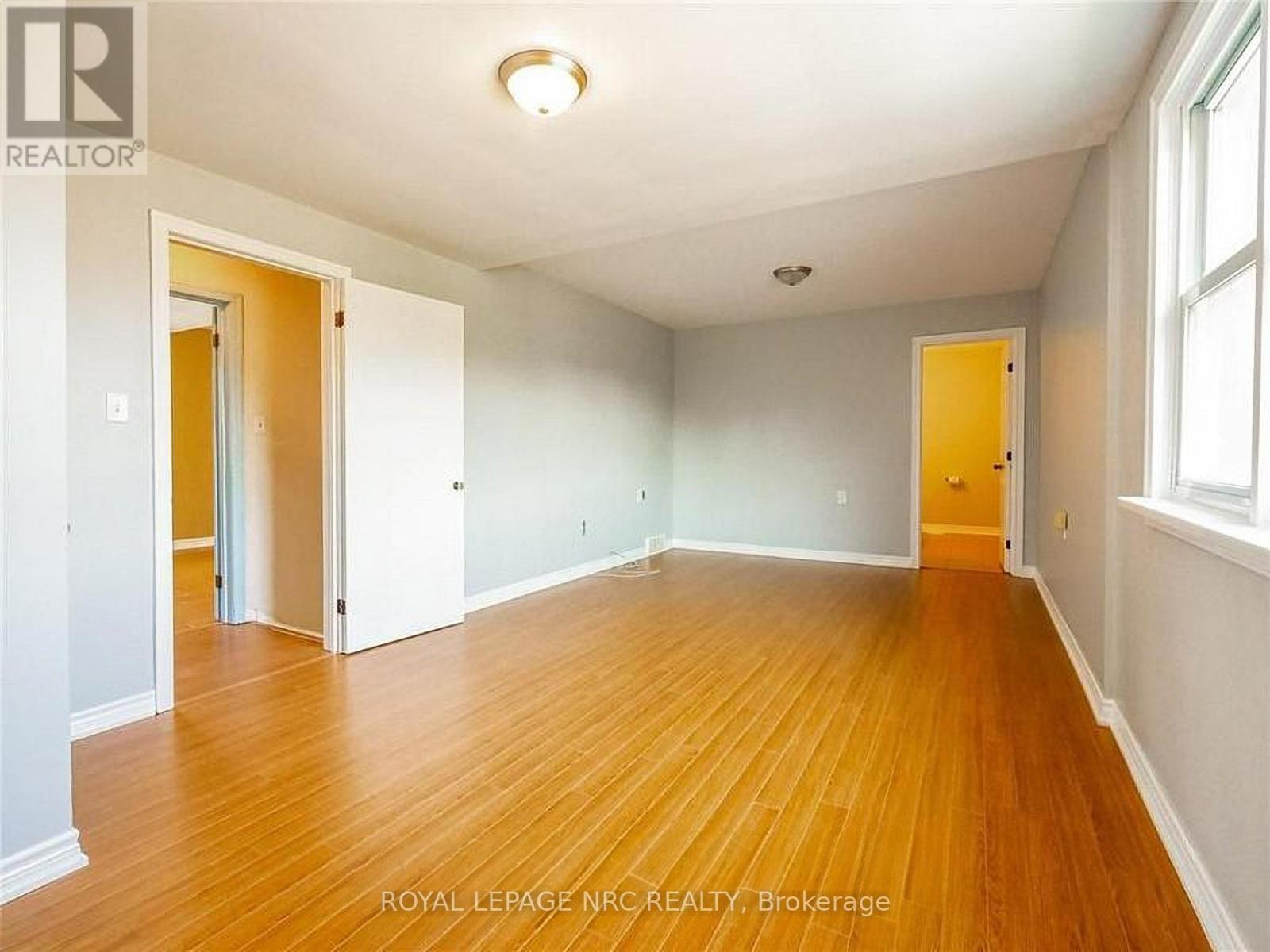 












3090 DORCHESTER ROAD

,
Niagara Falls (Stamford),




Ontario
L2J2Z7

