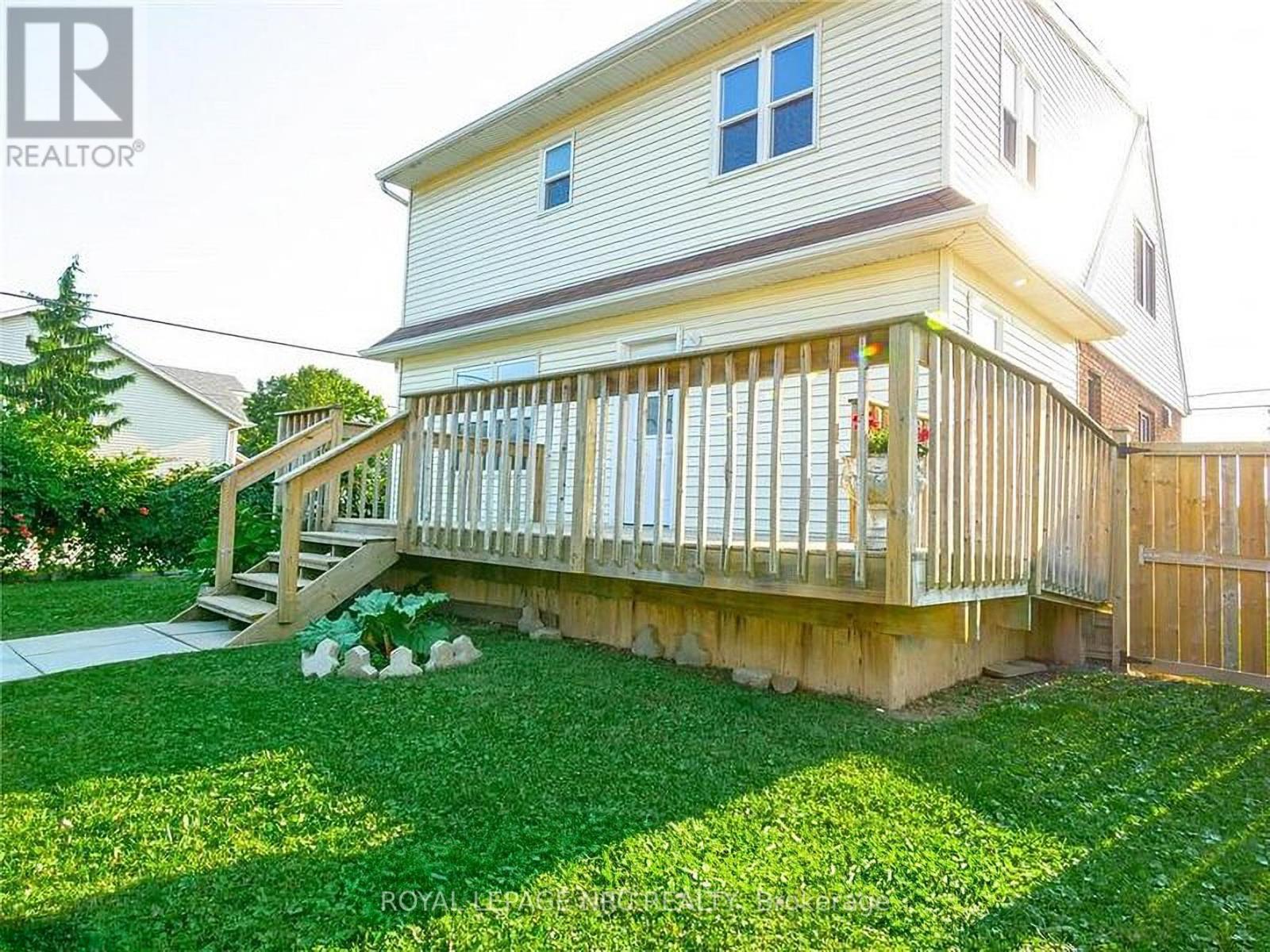 












3090 DORCHESTER ROAD

,
Niagara Falls (Stamford),




Ontario
L2J2Z7

