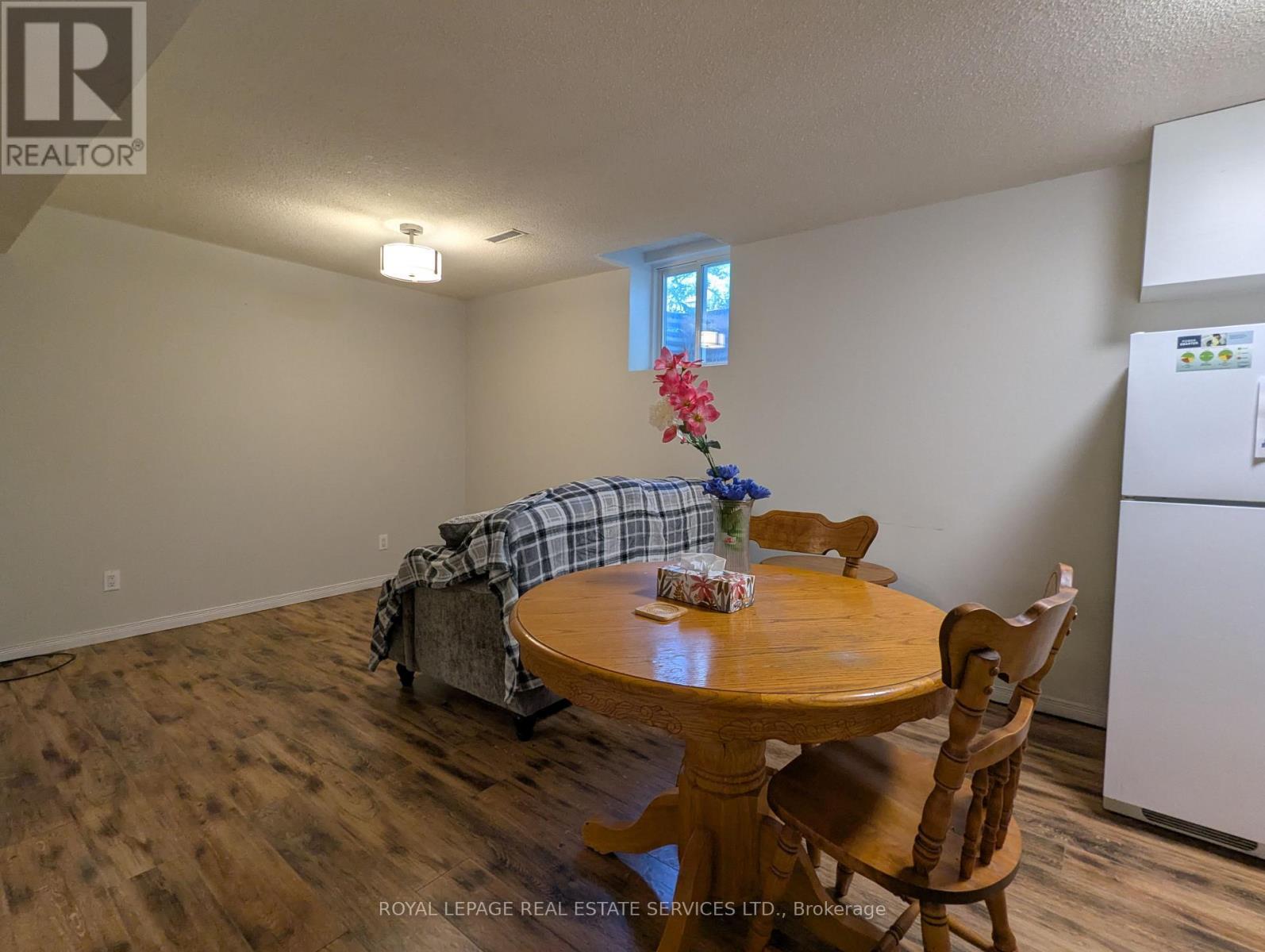 












BSMT - 6053 LEESIDE CRESCENT

,
Mississauga,




Ontario
L5M5K6

