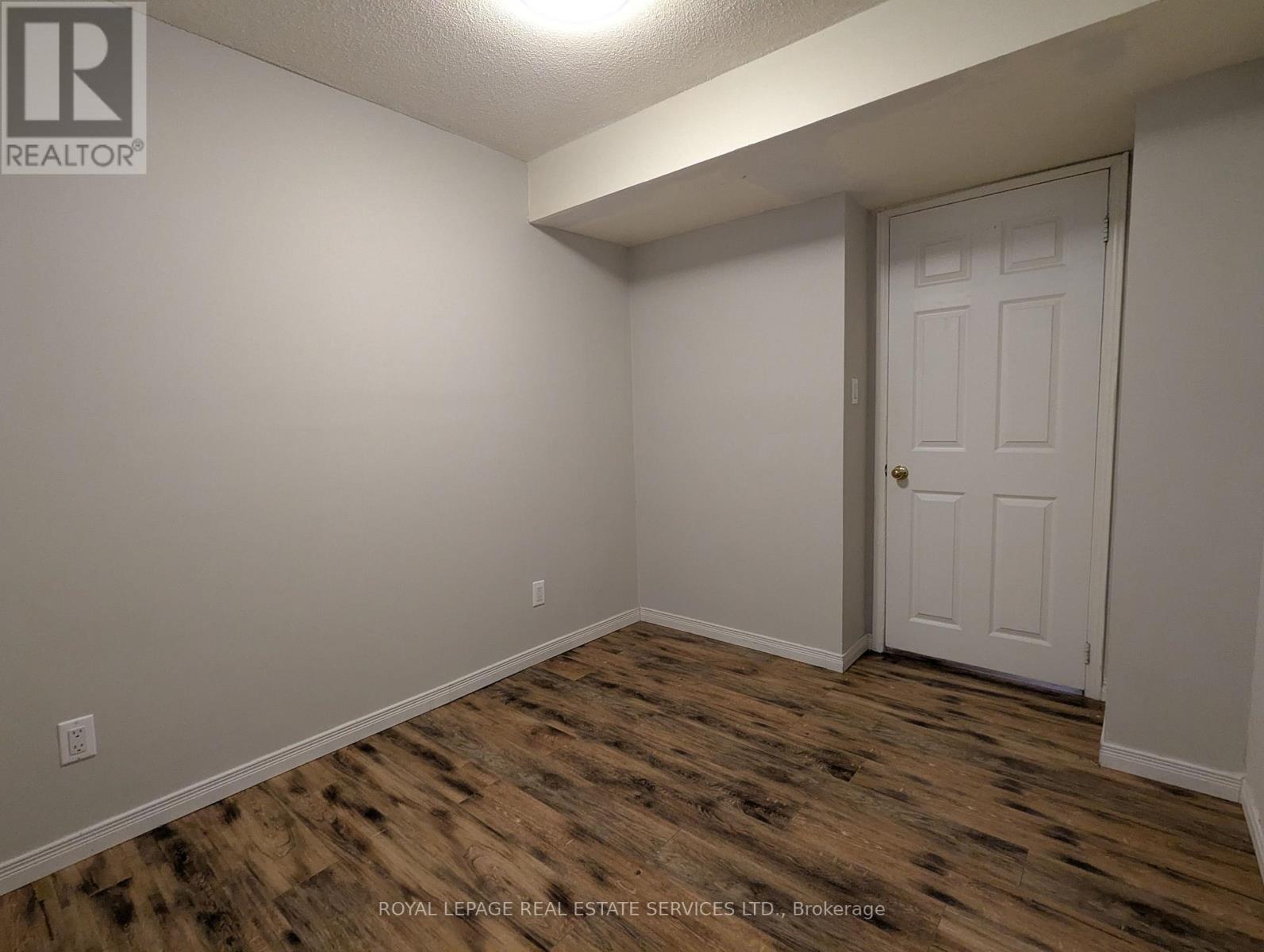 












BSMT - 6053 LEESIDE CRESCENT

,
Mississauga,




Ontario
L5M5K6

