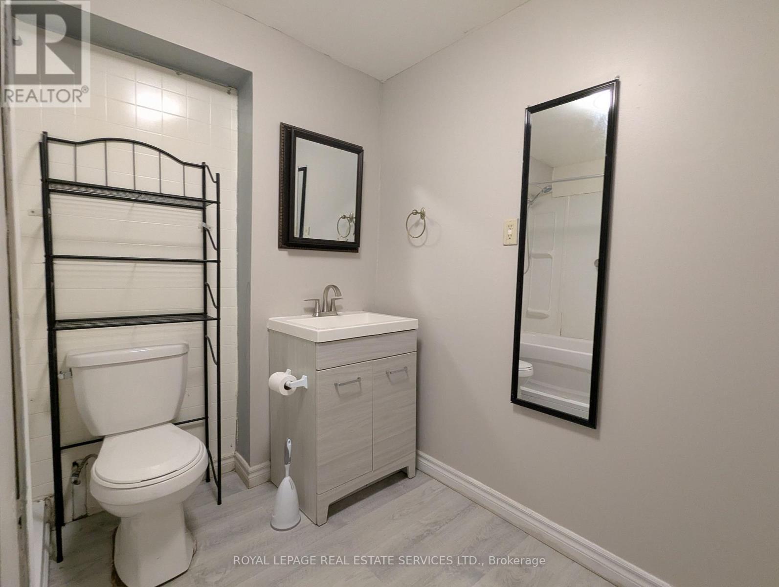 












BSMT - 6053 LEESIDE CRESCENT

,
Mississauga,




Ontario
L5M5K6

