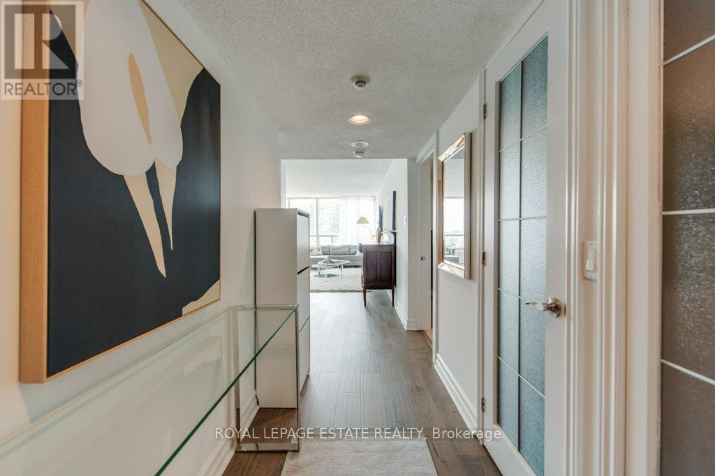 












1012 - 160 ALTON TOWERS CIRCLE

,
Toronto,




Ontario
M1V4X8

