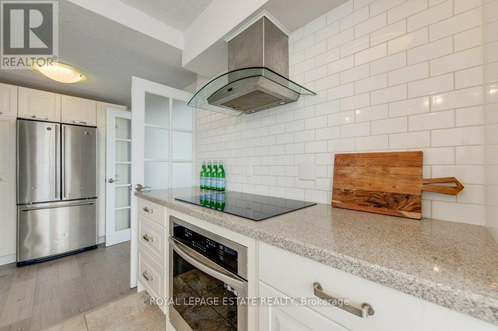 












1012 - 160 ALTON TOWERS CIRCLE

,
Toronto,




Ontario
M1V4X8

