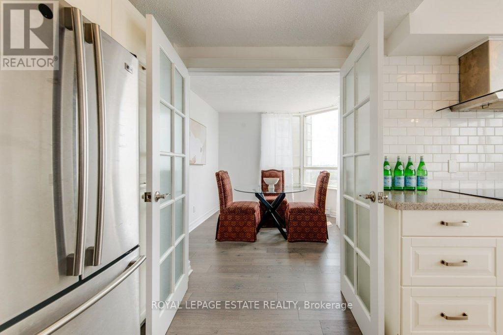 












1012 - 160 ALTON TOWERS CIRCLE

,
Toronto,




Ontario
M1V4X8

