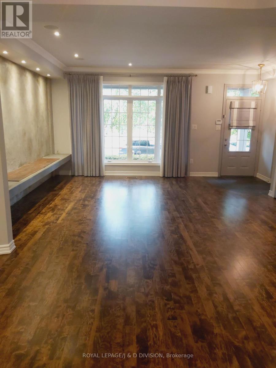 












51 NORTHERN DANCER BOULEVARD

,
Toronto,




Ontario
M4L3Z8

