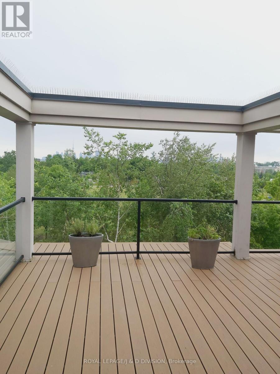 












51 NORTHERN DANCER BOULEVARD

,
Toronto,




Ontario
M4L3Z8

