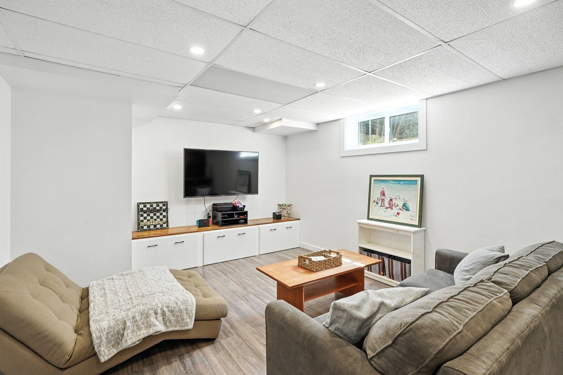 









33


Rue des Parulines

,
Gatineau (Hull),




QC
J9A1Z8


