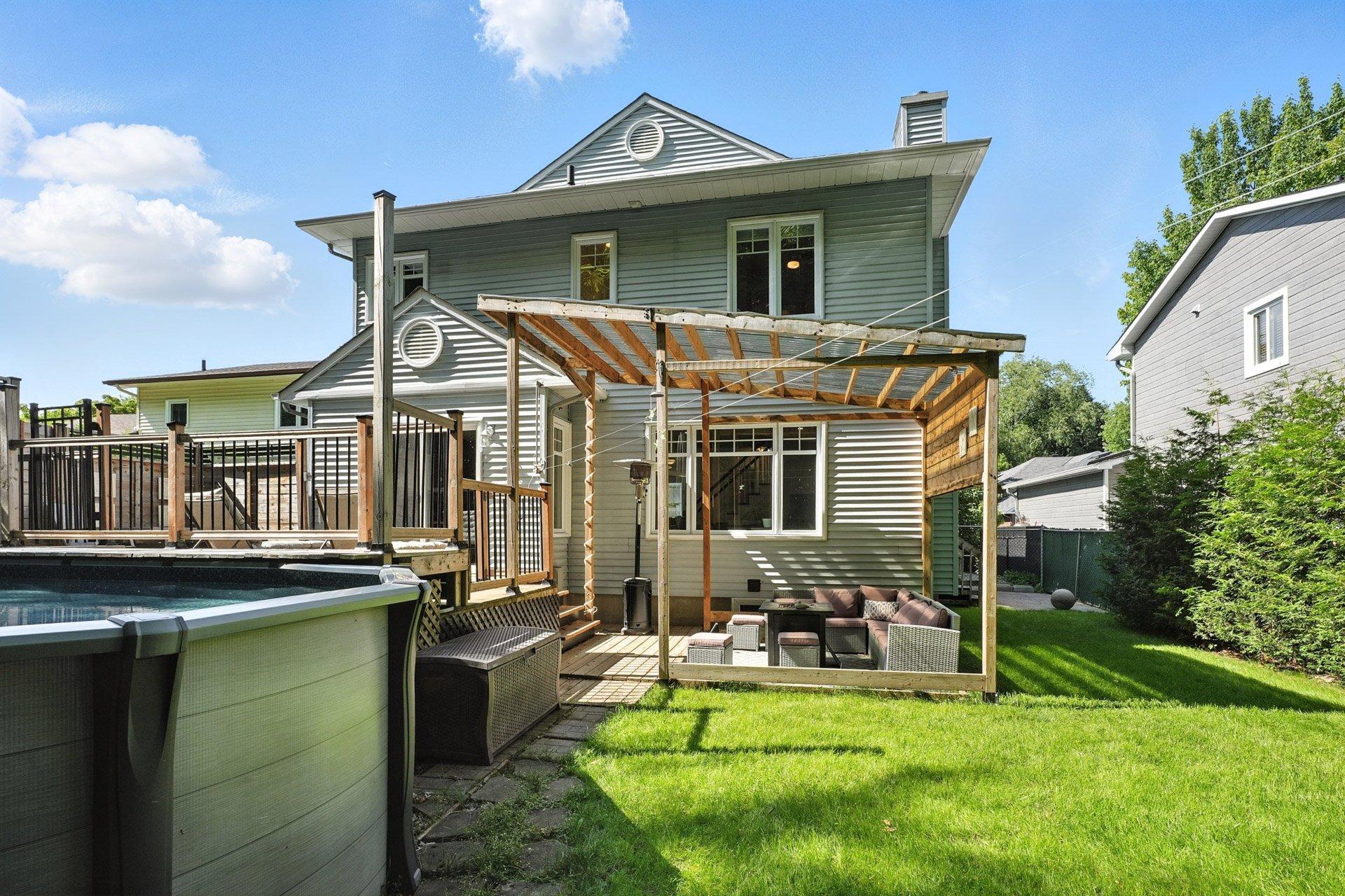 









33


Rue des Parulines

,
Gatineau (Hull),




QC
J9A1Z8

