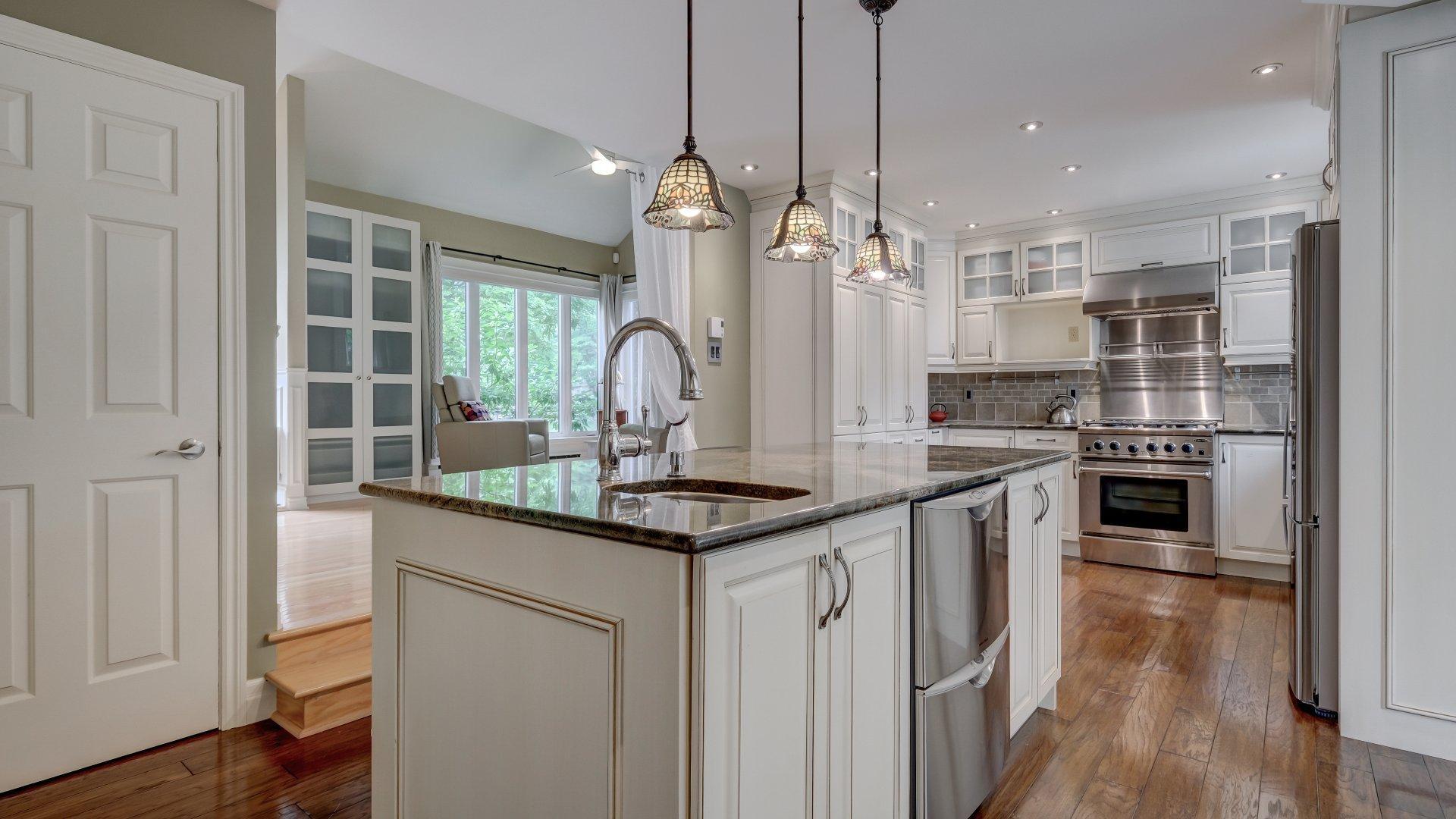 









385


Rue François-Le Ber

,
La Prairie,




QC
J5R5M1

