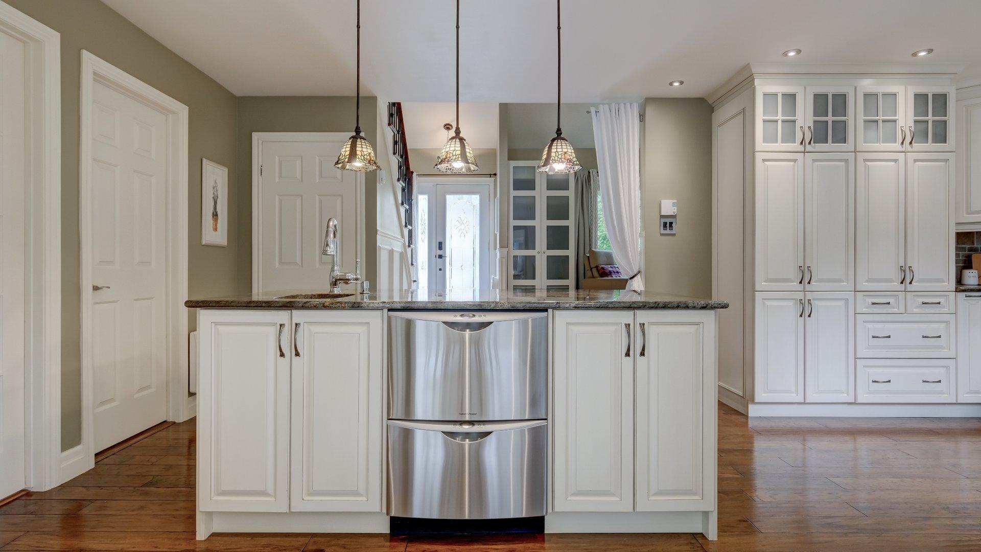 









385


Rue François-Le Ber

,
La Prairie,




QC
J5R5M1

