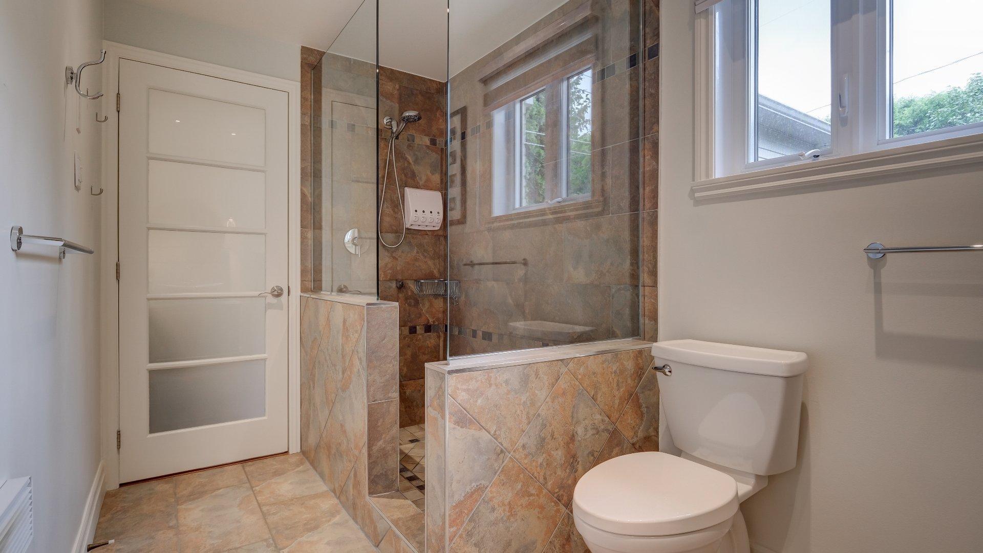 









385


Rue François-Le Ber

,
La Prairie,




QC
J5R5M1

