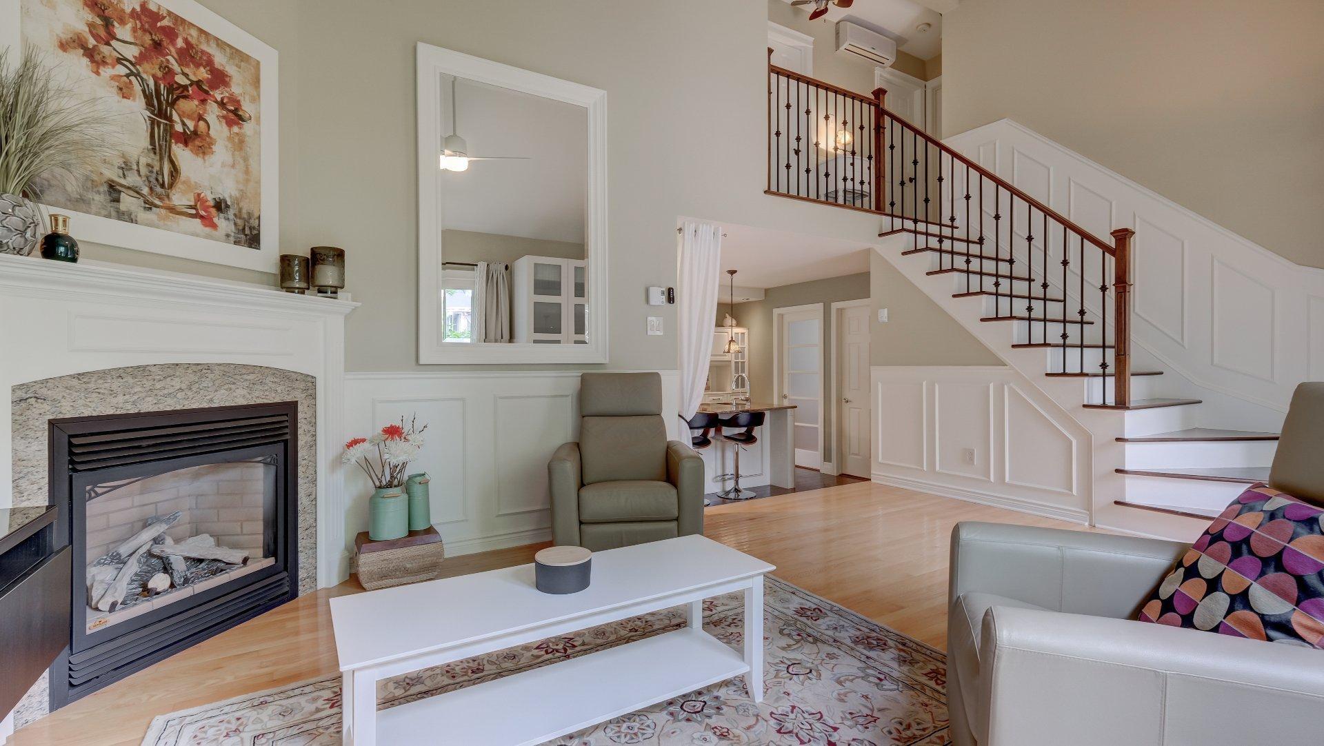 









385


Rue François-Le Ber

,
La Prairie,




QC
J5R5M1

