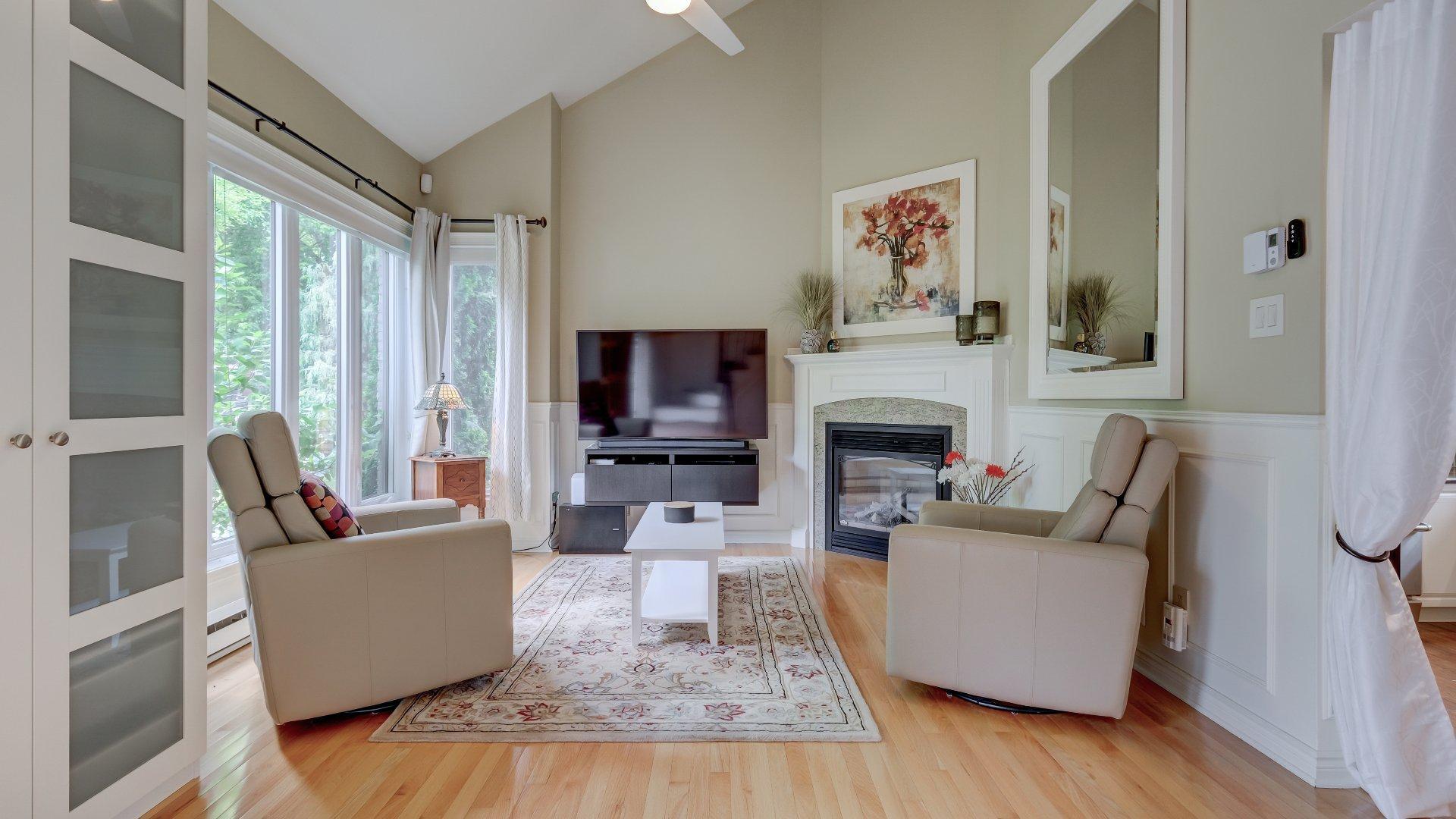 









385


Rue François-Le Ber

,
La Prairie,




QC
J5R5M1

