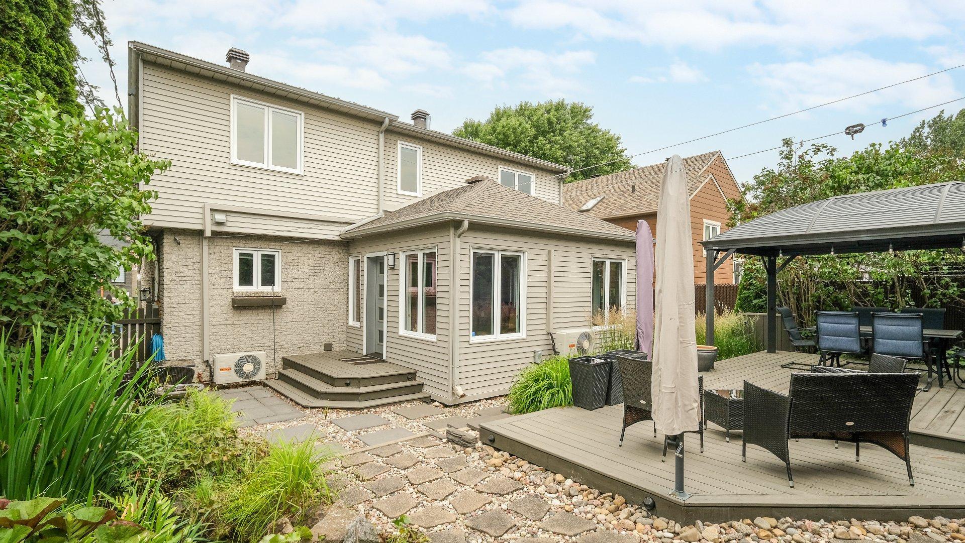 









385


Rue François-Le Ber

,
La Prairie,




QC
J5R5M1

