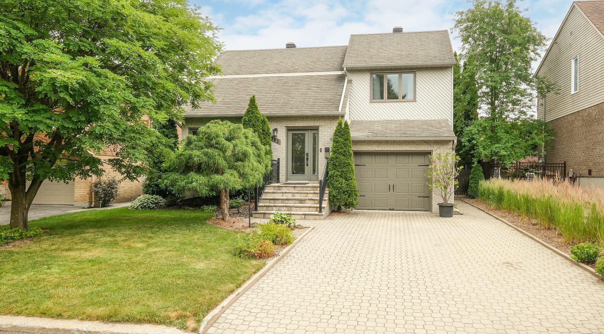 









385


Rue François-Le Ber

,
La Prairie,




QC
J5R5M1

