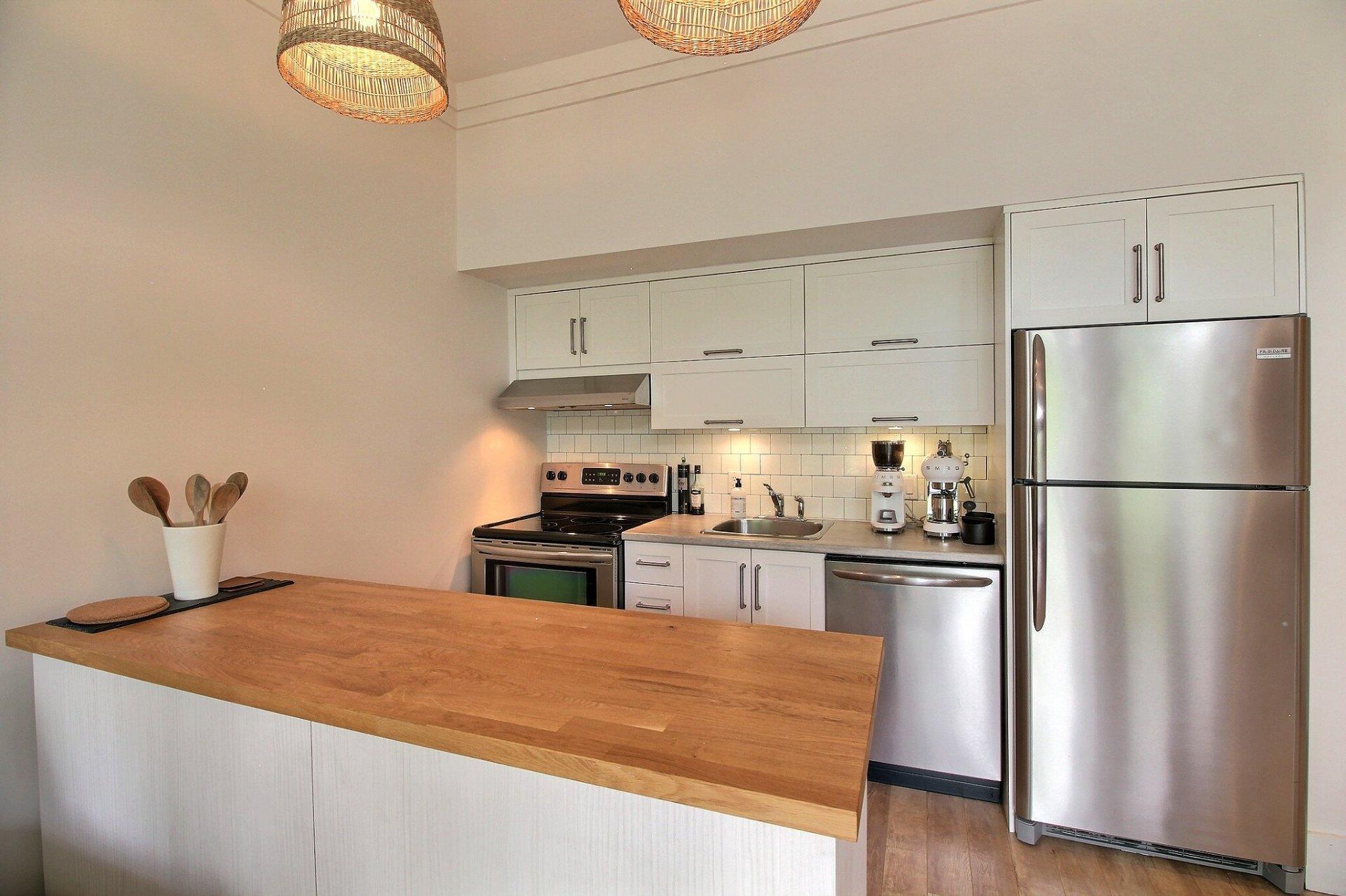 









14


Rue de la Sarcelle

, 515,
Orford,




QC
J1X6Z8

