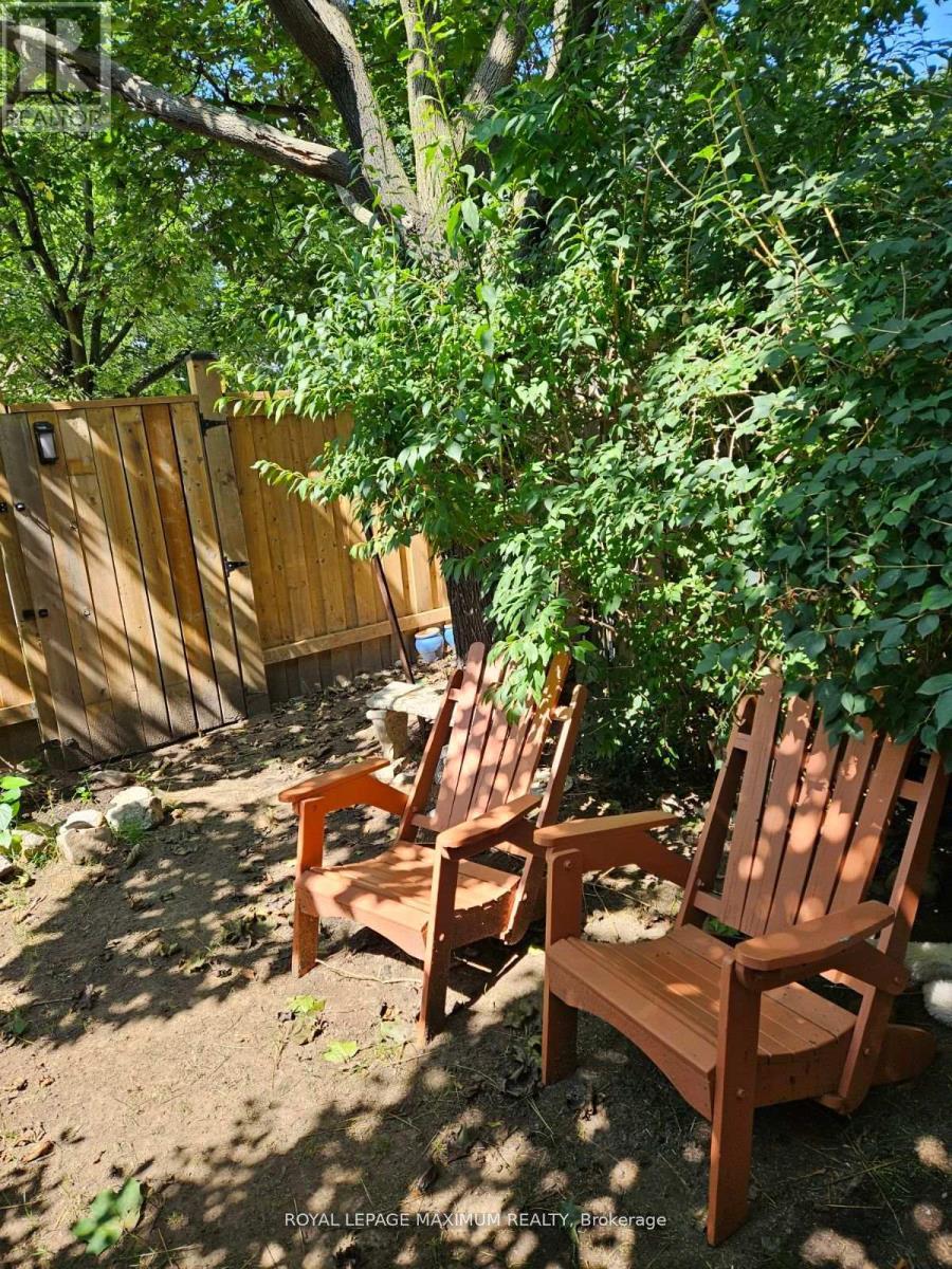 












ROOM FOR RENT - 4 MURPHY LANE

,
Ajax,




Ontario
L1T3X2

