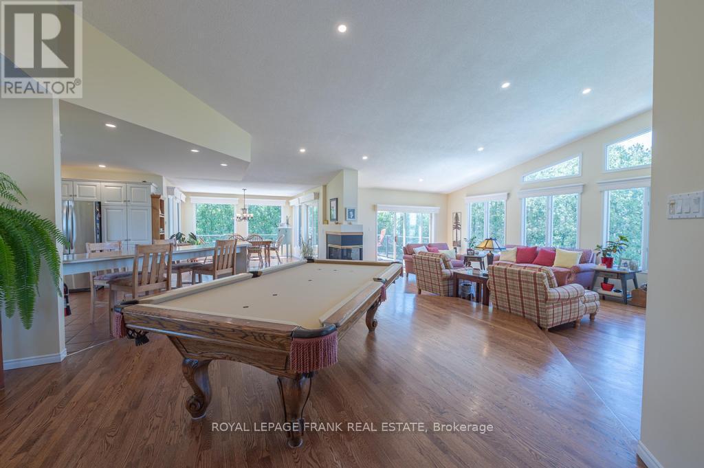 












36 SOUTHSHORE ROAD

,
Kawartha Lakes (Emily),




Ontario
K0L2W0

