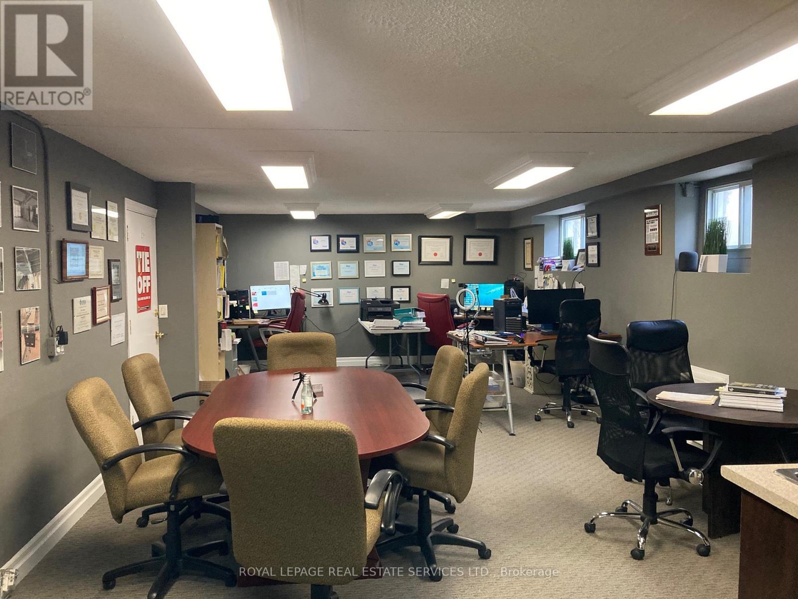 












30 - 2842 BLOOR STREET W

,
Toronto,




Ontario
M8X1B1

