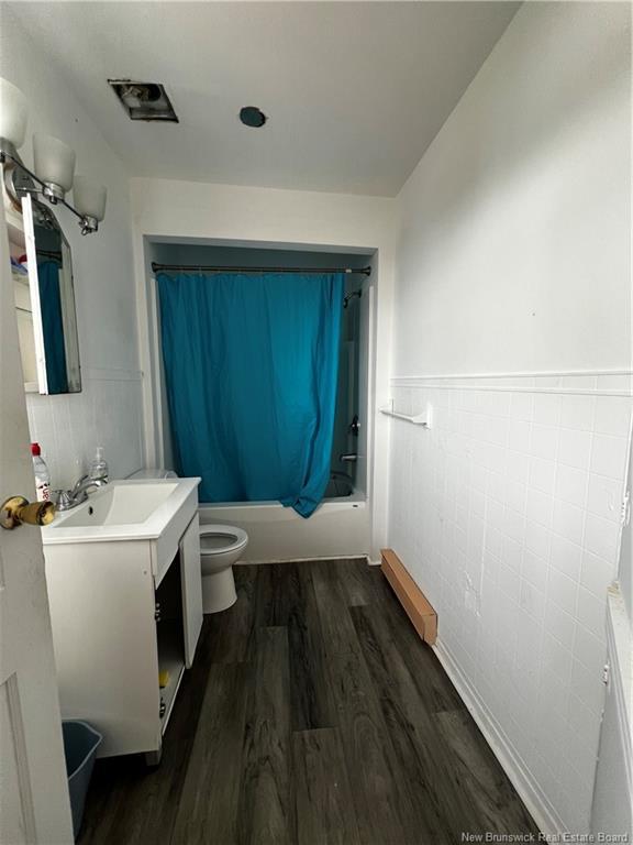









555


Duke

,
Bathurst,




NB
E2A 2X6

