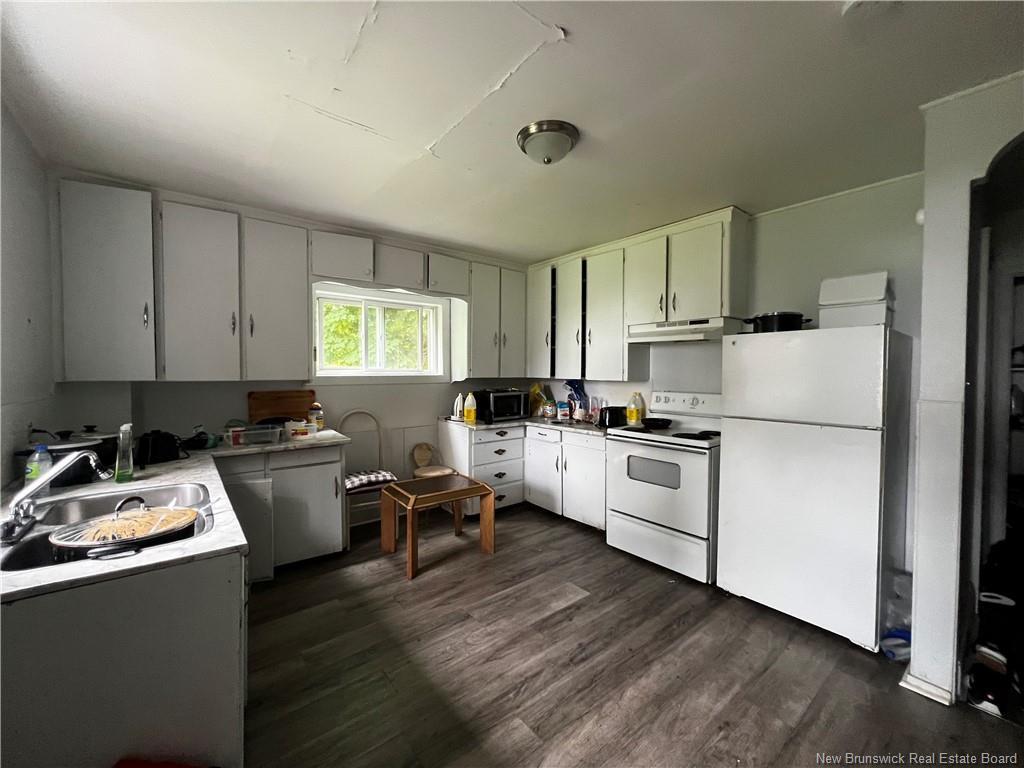 









555


Duke

,
Bathurst,




NB
E2A 2X6

