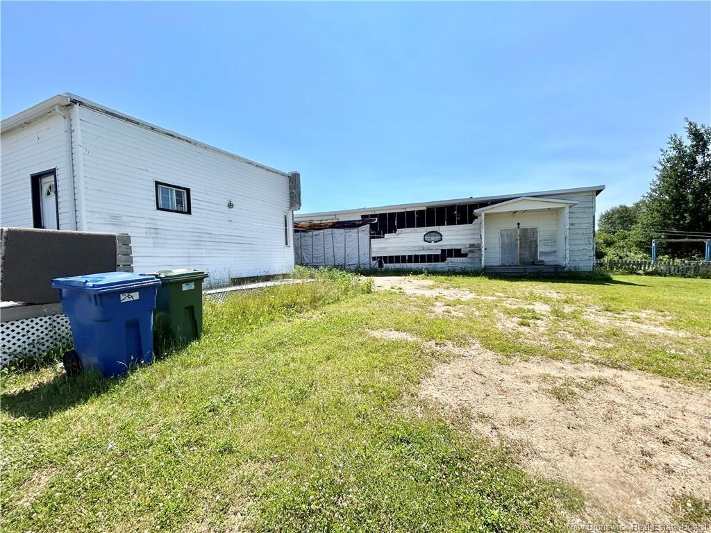 









896


des Acadiens

BLVD,
Bertrand,




NB
E1W 1H6

