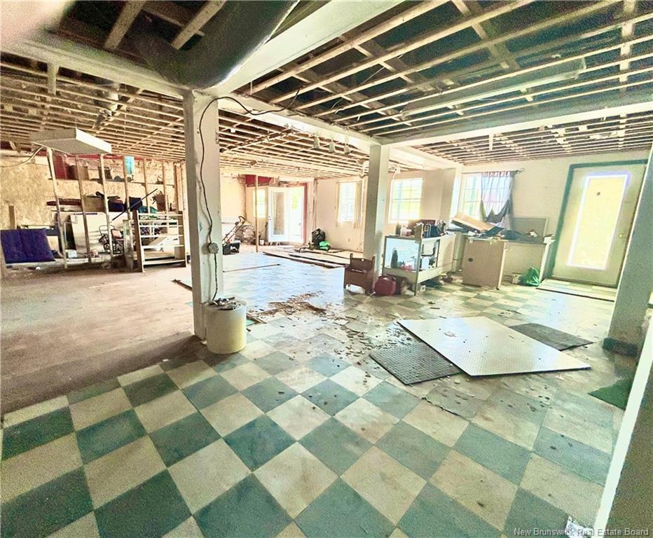 









896


des Acadiens

BLVD,
Bertrand,




NB
E1W 1H6

