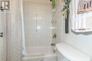 Main cottage 4 piece bath