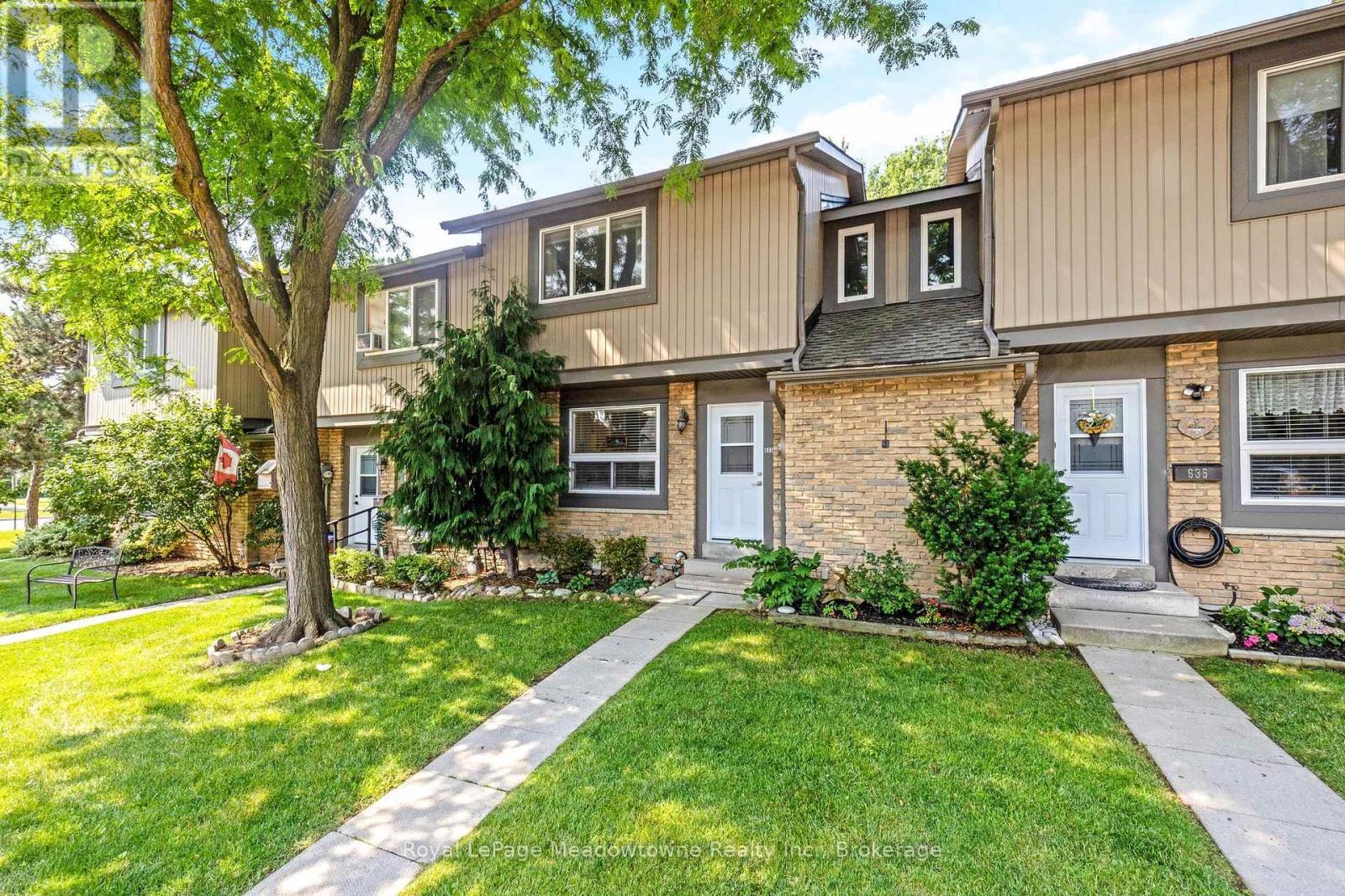 












633 WOODWARD AVENUE

,
Milton (DP Dorset Park),




Ontario
L9T3K4

