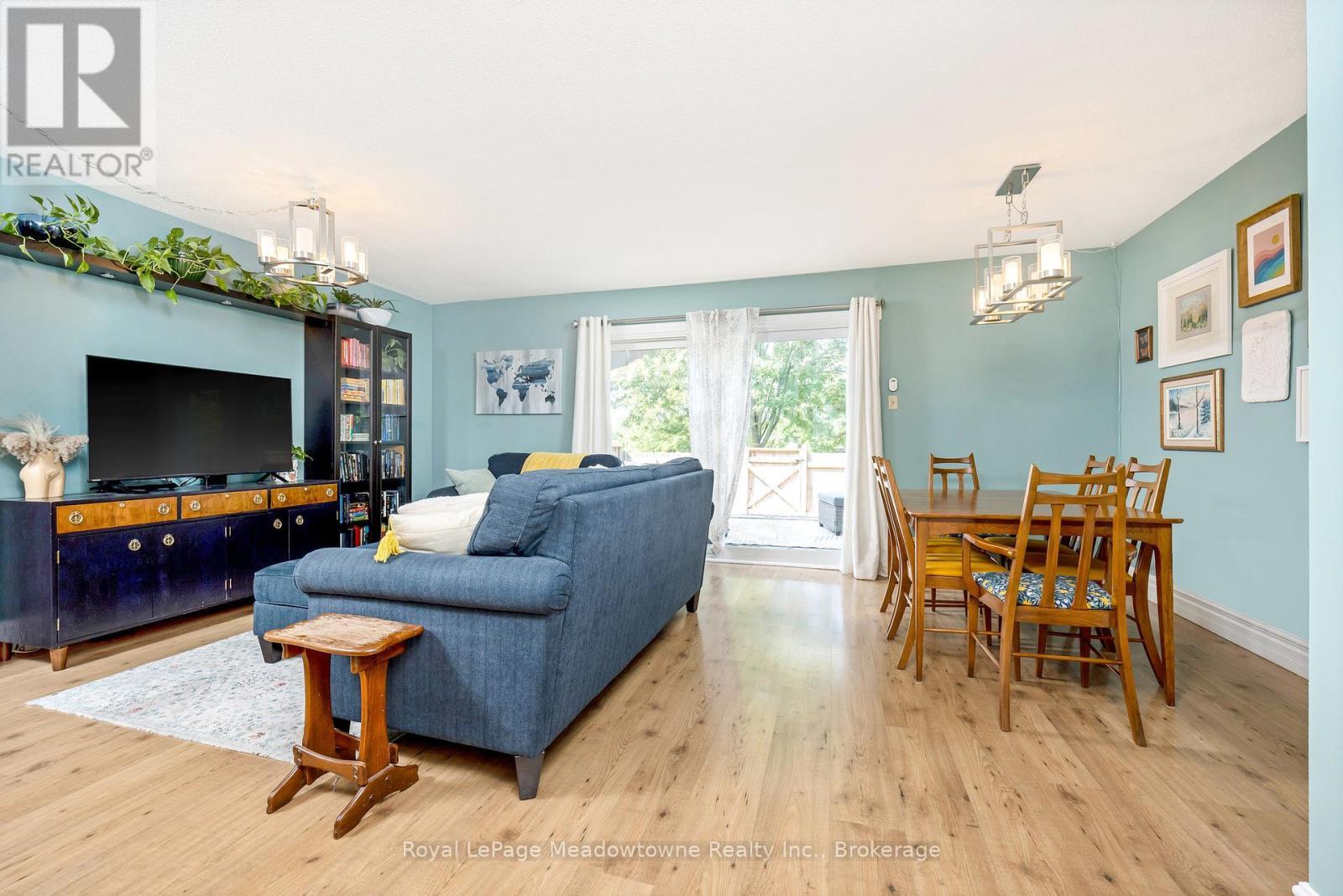 












633 WOODWARD AVENUE

,
Milton (DP Dorset Park),




Ontario
L9T3K4


