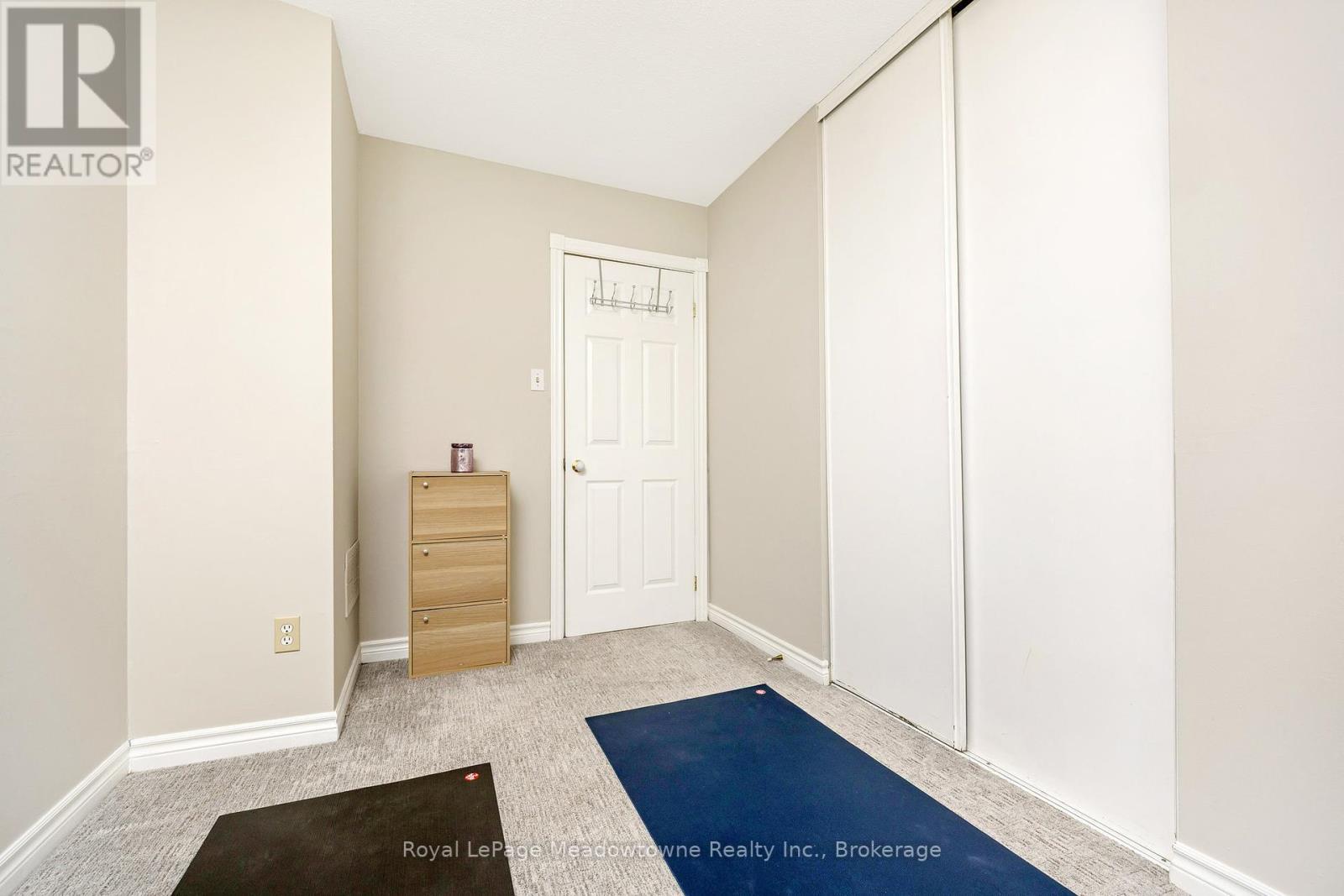 












633 WOODWARD AVENUE

,
Milton (DP Dorset Park),




Ontario
L9T3K4

