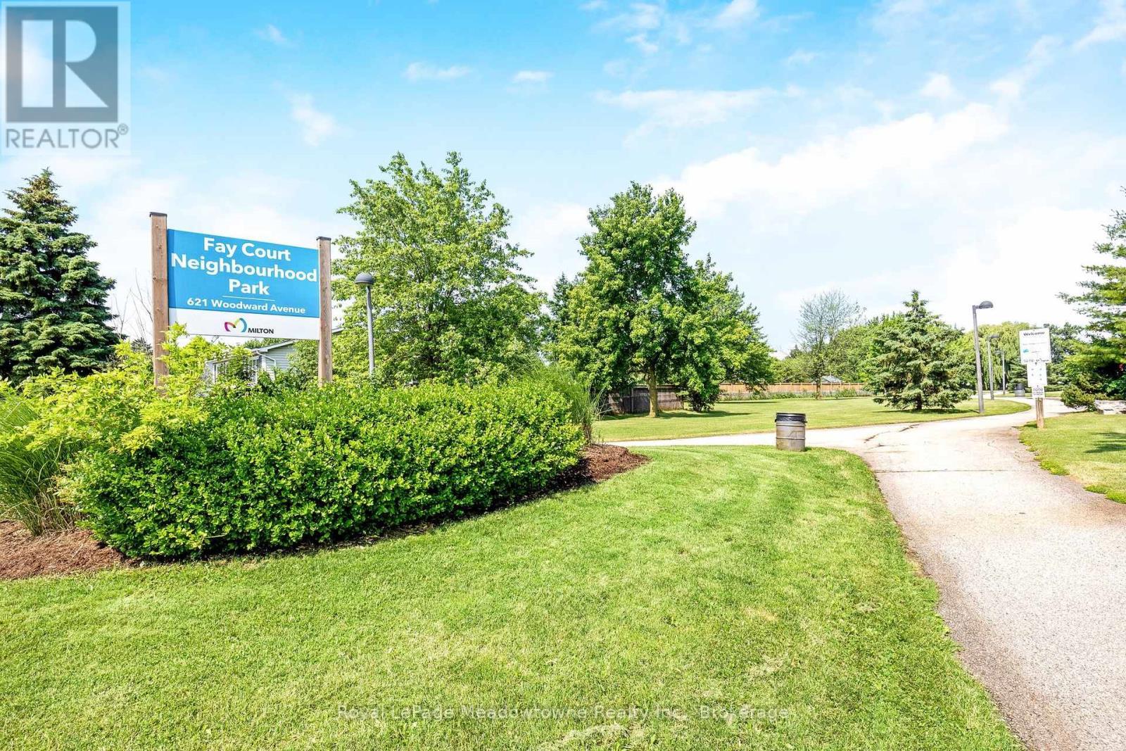












633 WOODWARD AVENUE

,
Milton (DP Dorset Park),




Ontario
L9T3K4

