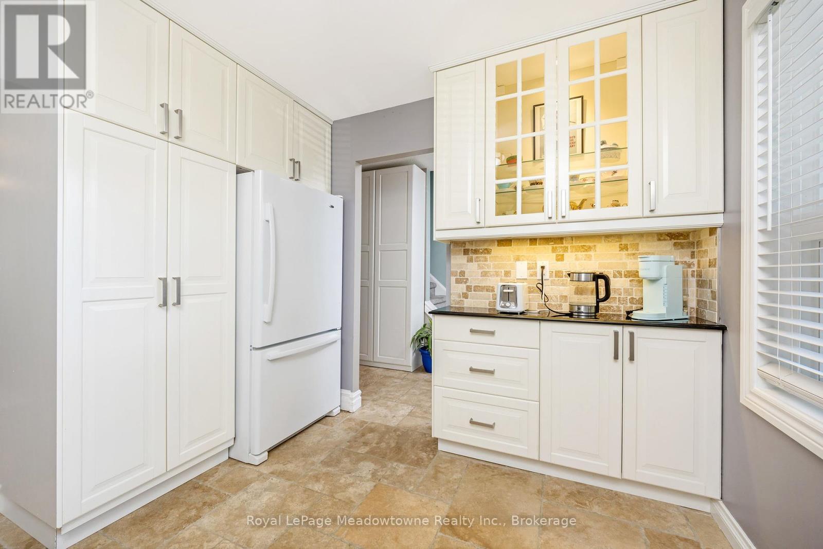 












633 WOODWARD AVENUE

,
Milton (DP Dorset Park),




Ontario
L9T3K4

