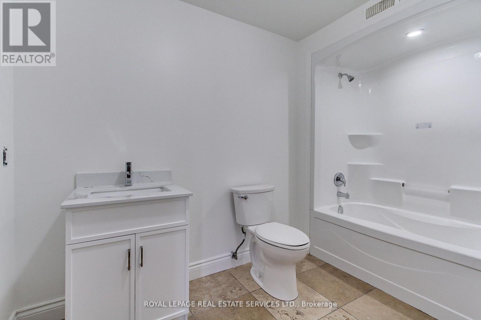 












395 BAY STREET

,
Brock,




Ontario
L0K1A0

