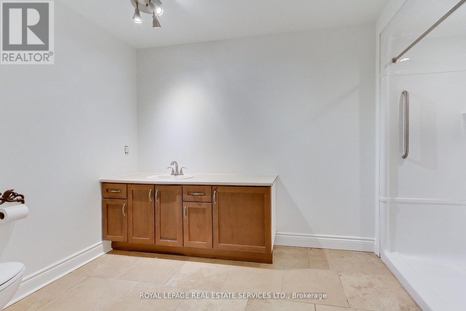 












395 BAY STREET

,
Brock,




Ontario
L0K1A0

