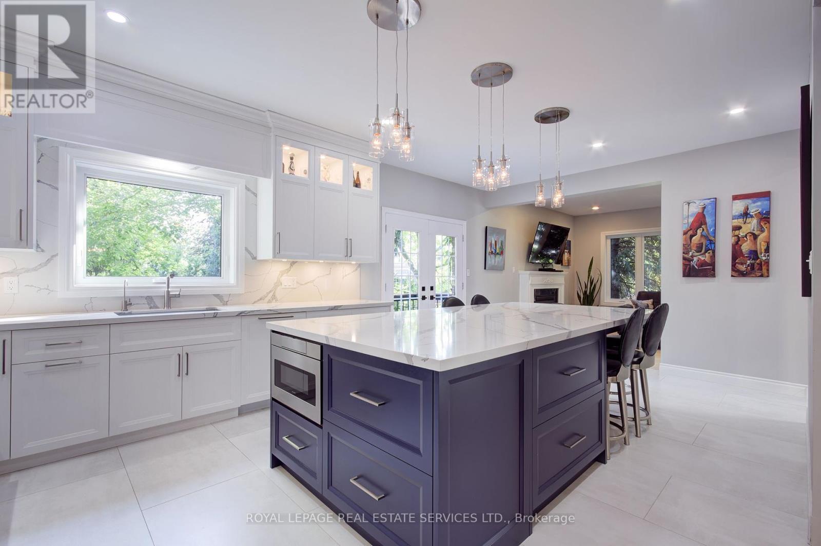 












1079 SKYVALLEY CRESCENT

,
Oakville,




Ontario
L6M3L2

