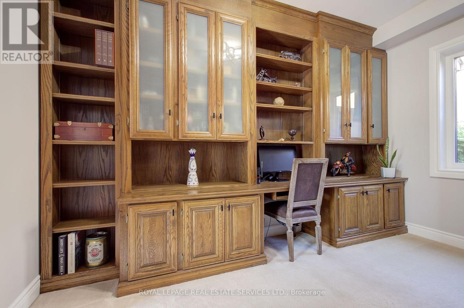 












1079 SKYVALLEY CRESCENT

,
Oakville,




Ontario
L6M3L2

