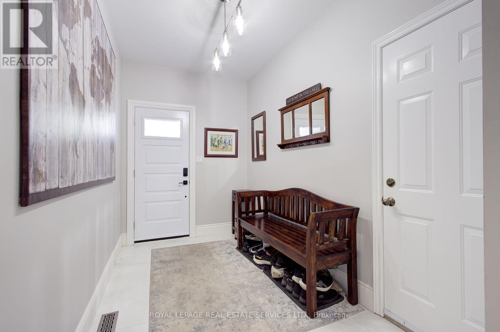 












1079 SKYVALLEY CRESCENT

,
Oakville,




Ontario
L6M3L2

