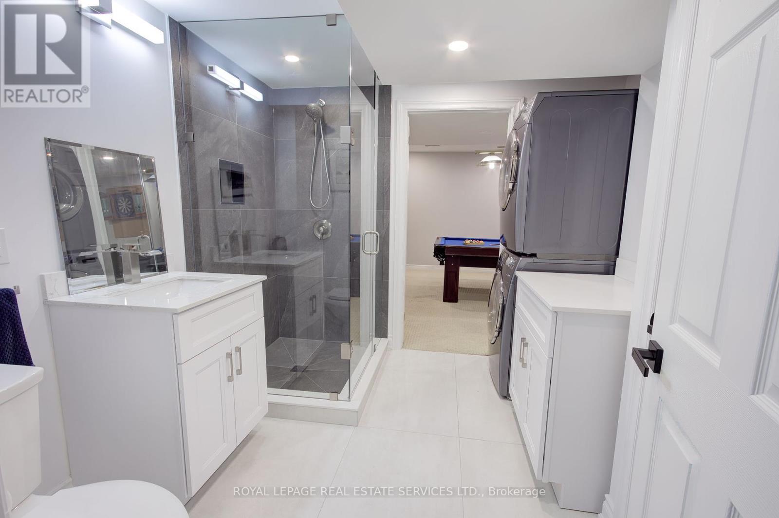 












1079 SKYVALLEY CRESCENT

,
Oakville,




Ontario
L6M3L2

